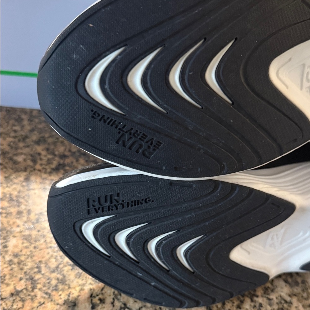 APL Men's Streamline Black and White Shoes - Picture 8 of 12